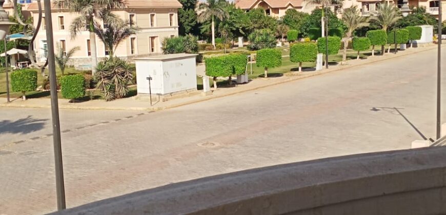 فيلا بأرقي احياء الفيلات مساحة 523 م – بمدينة الشروق