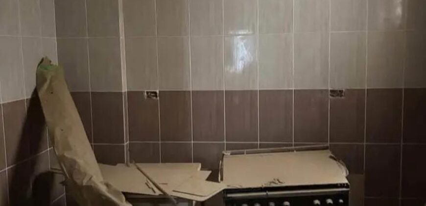 شقة ١٦٠م خلفي جانبي ٣/٤ تشطيب بالمنطقة ٢ عمارات