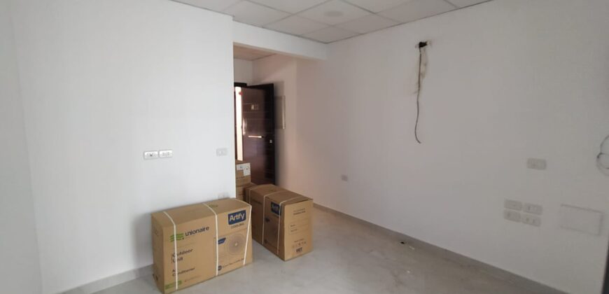 عيادة٦٠ م للإيجار بمول داون تاون بالمستشفي البريطاني عيادة٦٠ م للإيجار بمول داون تاون بالمستشفي البريطاني