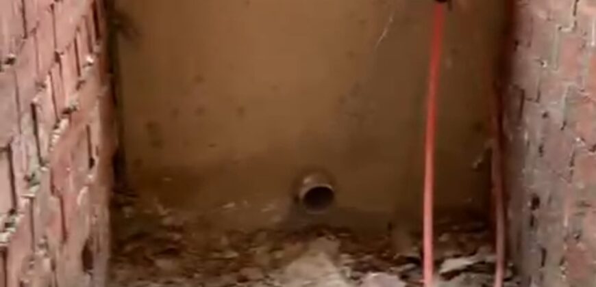 شقة روف 240 في المنطقة الثامنة في الشروق شقة روف 240 في المنطقة الثامنة في الشروق