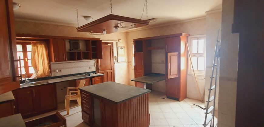 فيلا ٩٠٠م بكمبوند ماي فير بموقع مميز جداتشطيب كامل فيلا ٩٠٠م بكمبوند ماي فير بموقع مميز جداتشطيب كامل