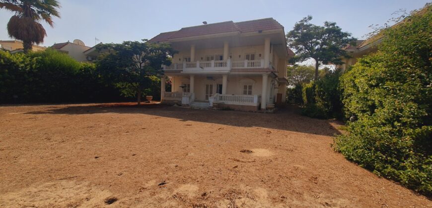 فيلا ٩٠٠م بكمبوند ماي فير بموقع مميز جداتشطيب كامل فيلا ٩٠٠م بكمبوند ماي فير بموقع مميز جداتشطيب كامل