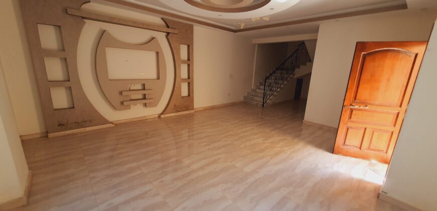 دوبلكس ٢١٠م بحديقة ١٢٠م بمدخل خاص – متشطب بالكامل دوبلكس ٢١٠م بحديقة ١٢٠م بمدخل خاص – متشطب بالكامل