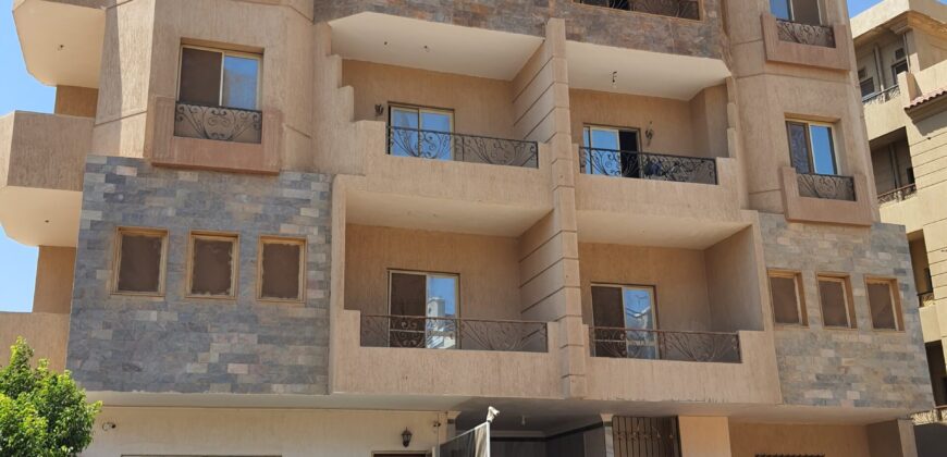 دوبلكس ٢١٠م بحديقة ١٢٠م بمدخل خاص – متشطب بالكامل دوبلكس ٢١٠م بحديقة ١٢٠م بمدخل خاص – متشطب بالكامل