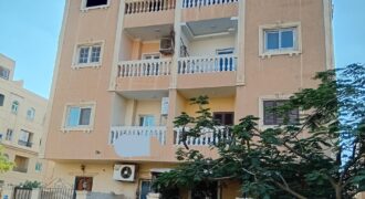 شقة امامي فيو جاردن ١٦٥ م لقطة للبيع متشطبة سوبر لوكس علي الرابط الاوسط بمدينة الشروق شقة امامي فيو جاردن ١٦٥ م لقطة للبيع متشطبة سوبر لوكس علي الرابط الاوسط بمدينة الشروق