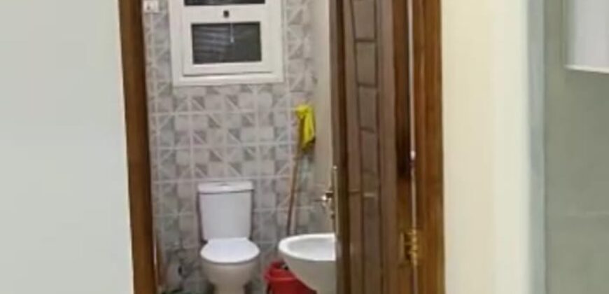 شقة متشطبة بالكامل ١٢٥ م تحميل قديم فى المنطقة الرابعة بمدينة الشروق شقة متشطبة بالكامل ١٢٥ م تحميل قديم فى المنطقة الرابعة بمدينة الشروق