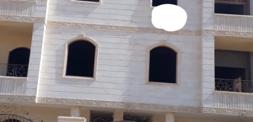 شقة 195م للبيع ارضي بجاردن في الحي الثالث شرق شقة 195م للبيع ارضي بجاردن في الحي الثالث شرق