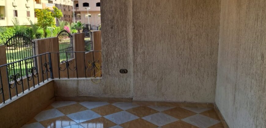 شقة 250م للبيع ارضي في المنطقة التاسعة عمارات شقة 250م للبيع ارضي في المنطقة التاسعة عمارات