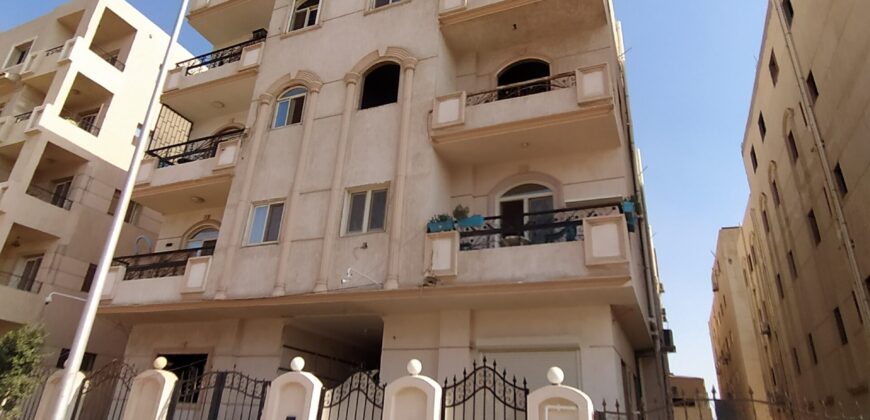 شقة بحري صريح ١٦٥ م دور متكرر فى عمارة ساكنة بالمنطقة الثامنة شقة بحري صريح ١٦٥ م دور متكرر فى عمارة ساكنة بالمنطقة الثامنة