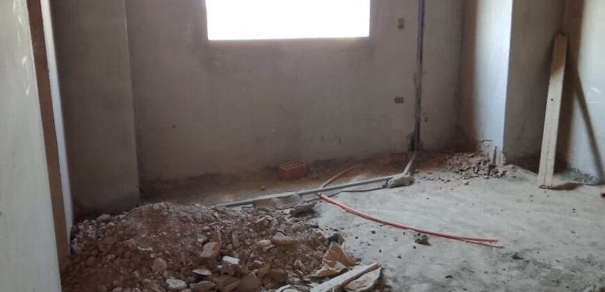 روف امامي لقطة ٢٥٠ م + ٢٥ م أوت دور بسعر وبلوكيشن مميز دقيقة لطريق السويس وجميع الخدمات