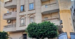 ارضى مرتفع 100 م للبيع بسعر مميز بجانب نادي جرين هيلز ودار مصر وجميع الخدمات