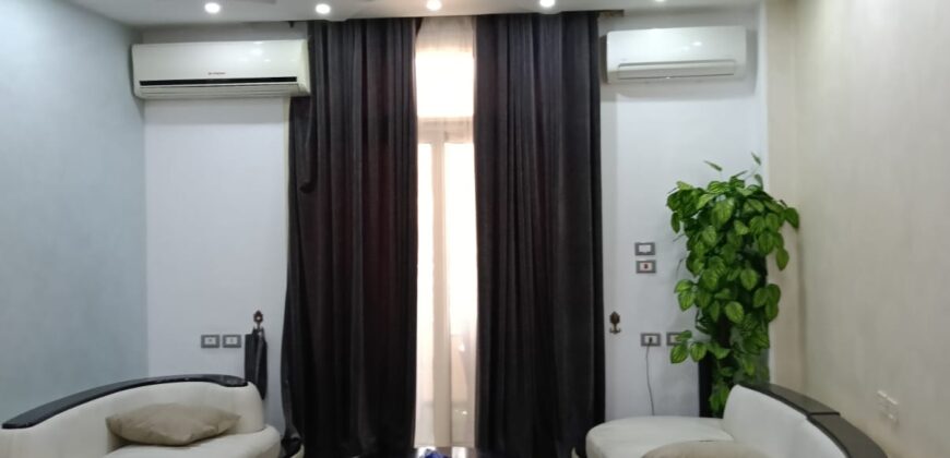 شقة لقطة امامي ١٧٥ م ومتشطبة سوبر لوكس بجانب طريق الحرية وبلوكيشن مميز