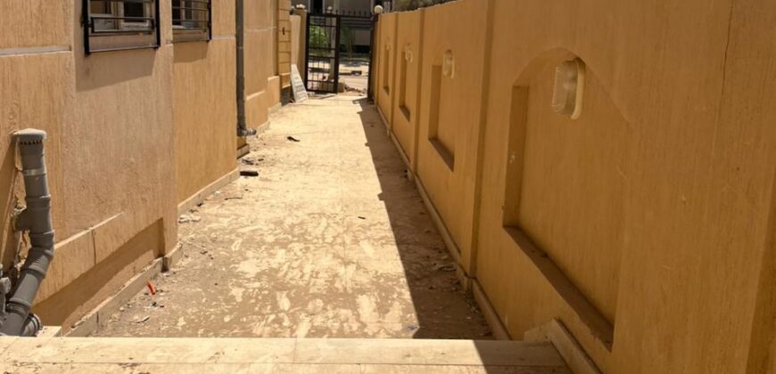 شقة 195م للبيع ارضي بجاردن في الحي الثالث شرق