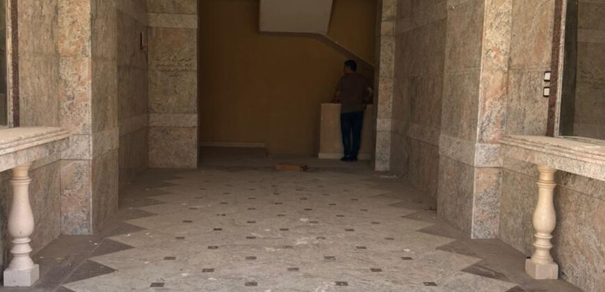 شقة 195م للبيع ارضي بجاردن في الحي الثالث شرق