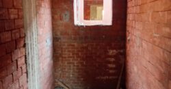 شقة لقطة ٢٠٠ م فيو امامي مفتوح علي جاردن بمدينة الشروق وبجانب طريق الحرية و جميع الخدمات