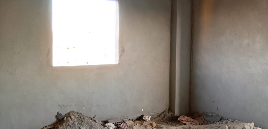 شقة لقطة ٢٠٠ م فيو امامي مفتوح علي جاردن بمدينة الشروق وبجانب طريق الحرية و جميع الخدمات