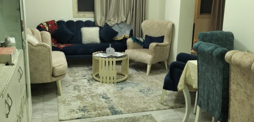 شقة لقطة ١٤٠ م دور اول متشطبة الترا سوبر لوكس بلوكيشن مميز بمدينة الشروق