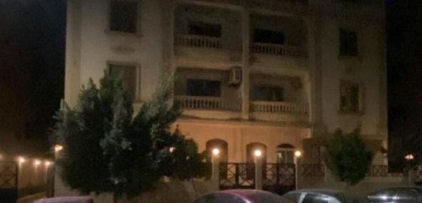 شقة لقطة للبيع ١٥٥ م متشطبة بالكامل بمدينة الشروق بجانب طريق الحرية وجميع المولات