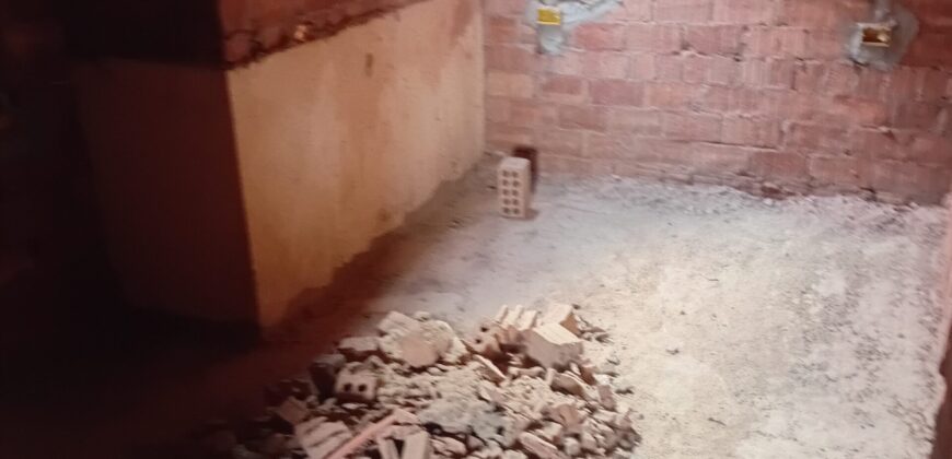 شقة 160م للبيع دور رابع في الثالثة عمارات