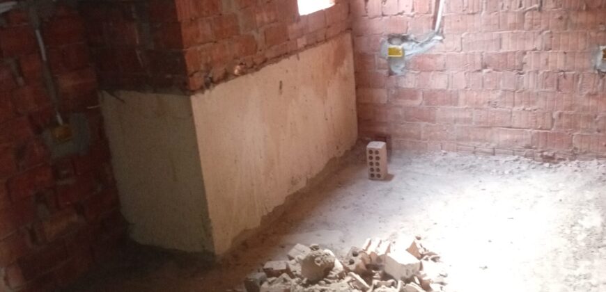 شقة 160م للبيع دور رابع في الثالثة عمارات