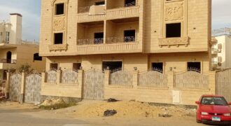 شقة 220م للبيع دور ثاني امامي في الحي الثالث شرق