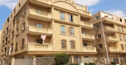 شقة لقطة للبيع ١٧٥ م فيو امامي مميز دور رابع بمدينة الشروق امام طريق الحرية