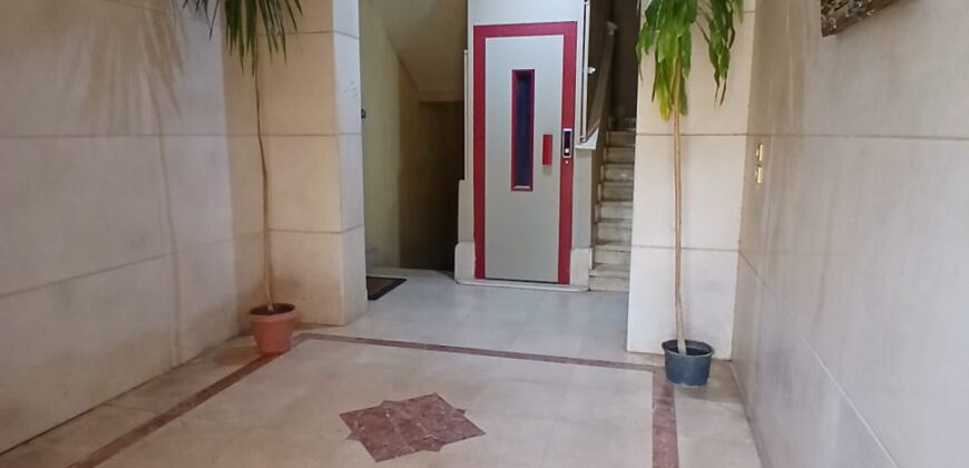 نص روف فاضى ١٥٠ م + ٥٠ م أوت دور بمدينة الشروق بجانب نادي جرين هيلز وتاون سنتر