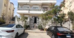 ارضى مرتفع لقطة للبيع ٢٥٠ م + ٨٠ م جاردن بارقى احياء الفيلات وبجانب الخدمات بمدينة الشروق