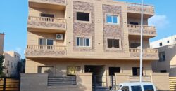 شقة للبيع 195م دور ثاني حي الفيلات الحي الثالث غرب في الشروق