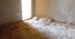 شقة لقطة ١٦٥ م دور ثاني فيو امامي مفتوح بمدينة الشروق وبجانب طريق الحرية والخدمات