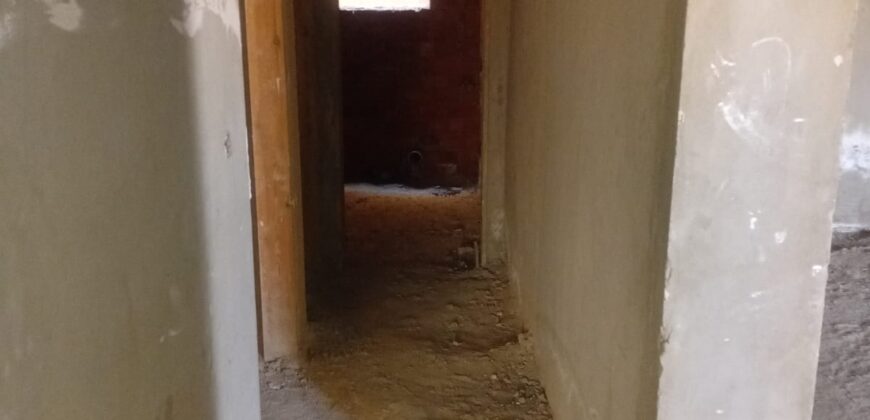 شقة لقطة ١٦٥ م دور ثاني فيو امامي مفتوح بمدينة الشروق وبجانب طريق الحرية والخدمات