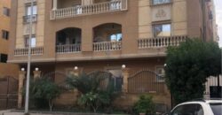 شقة لقطة ١٨٠ م دور اول بفيو امامي مميز امام طريق الحرية و كارفور بمدينة الشروق