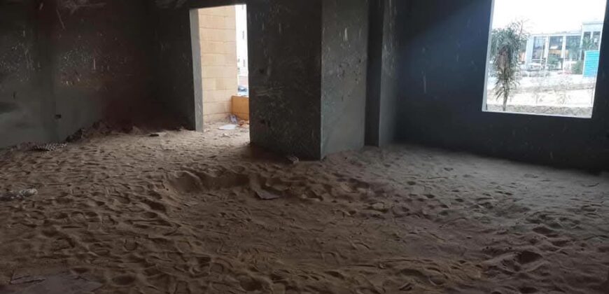 شقة للبيع ٢١٥ م فيو امامي مميز بجانب الرابط الاوسط و تيراس مول بمدينة الشروق