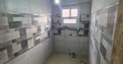 شقة ١٨٠م دور ثالت بموقع مميز بجوار طريق الحرية متشطبة