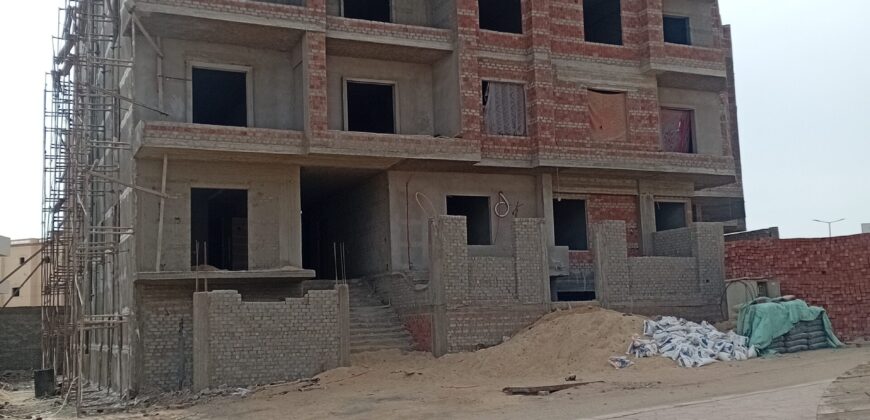 شقة 195م للبيع ارضي بجاردن في حي النادي