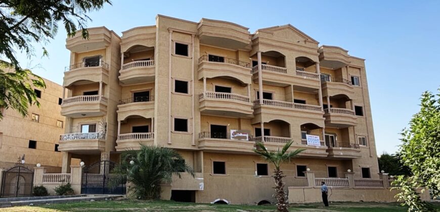 شقة للبيع 174م المنطقة الرابعة عمارات – مدينة الشروق