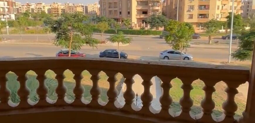 شقة للبيع 174م المنطقة الرابعة عمارات – مدينة الشروق