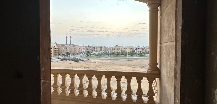 شقة للبيع 187م – المنطقة الرابعة عمارات – مدينة الشروق