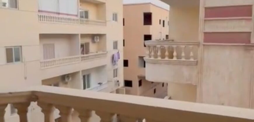 شقة للبيع 187م – المنطقة الرابعة عمارات – مدينة الشروق