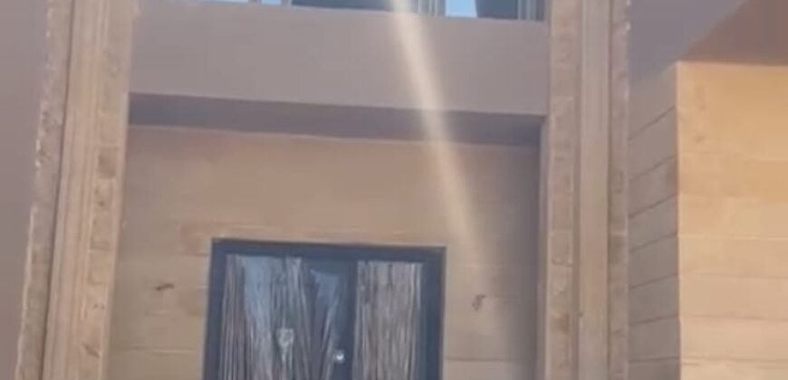 فيلا تاون هاوس للبيع – كمبوند المعادي فيو – مدينة الشروق