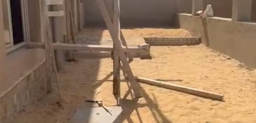 فيلا تاون هاوس للبيع – كمبوند المعادي فيو – مدينة الشروق
