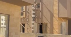 فيلا تاون هاوس للبيع – كمبوند المعادي فيو – مدينة الشروق