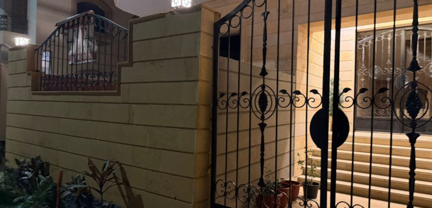شقة أرضي بجاردن للبيع 240م – الحي الثامن فيلات – مدينة الشروق