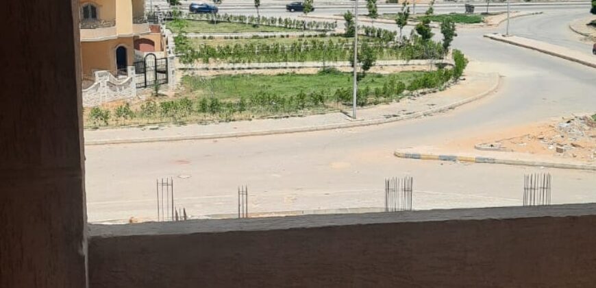 شقة للبيع 135م – المنطقة الثامنة عمارات – مدينة الشروق