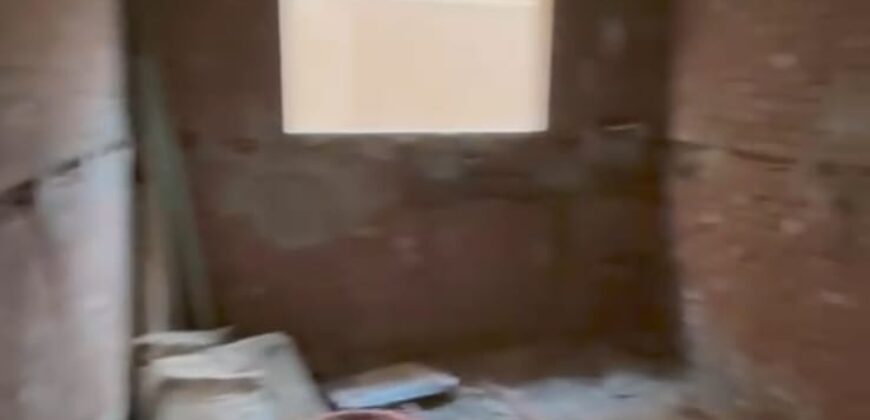 شقة أرضي بجاردن 240م + 150م جاردن بمدخل خاص في الحي الثامن الشروق