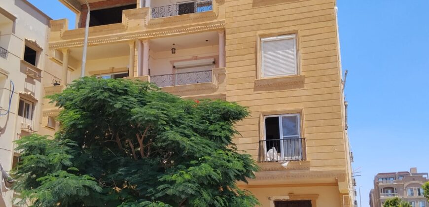 شقة للبيع 175م – المنطقة الثامنة عمارات – مدينة الشروق
