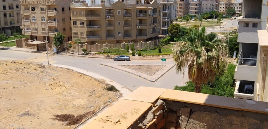 شقة للبيع 175م – المنطقة الثامنة عمارات – مدينة الشروق
