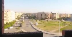 شقة للبيع 210م دور اول في المنطقة الخامسة عمارات في الشروق