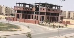 للبيع شقة دور أول 325م تشطيب سوبر لوكس في المنطقة السادسة عمارات