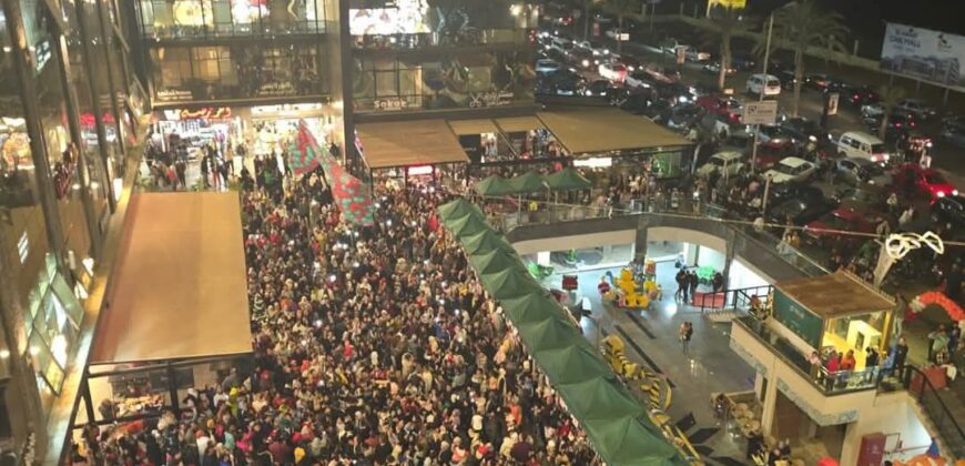 محل ٦٦ متر واجهة بالدور الارضي المنخفض بجوار محل بلبن مدينة الشروق